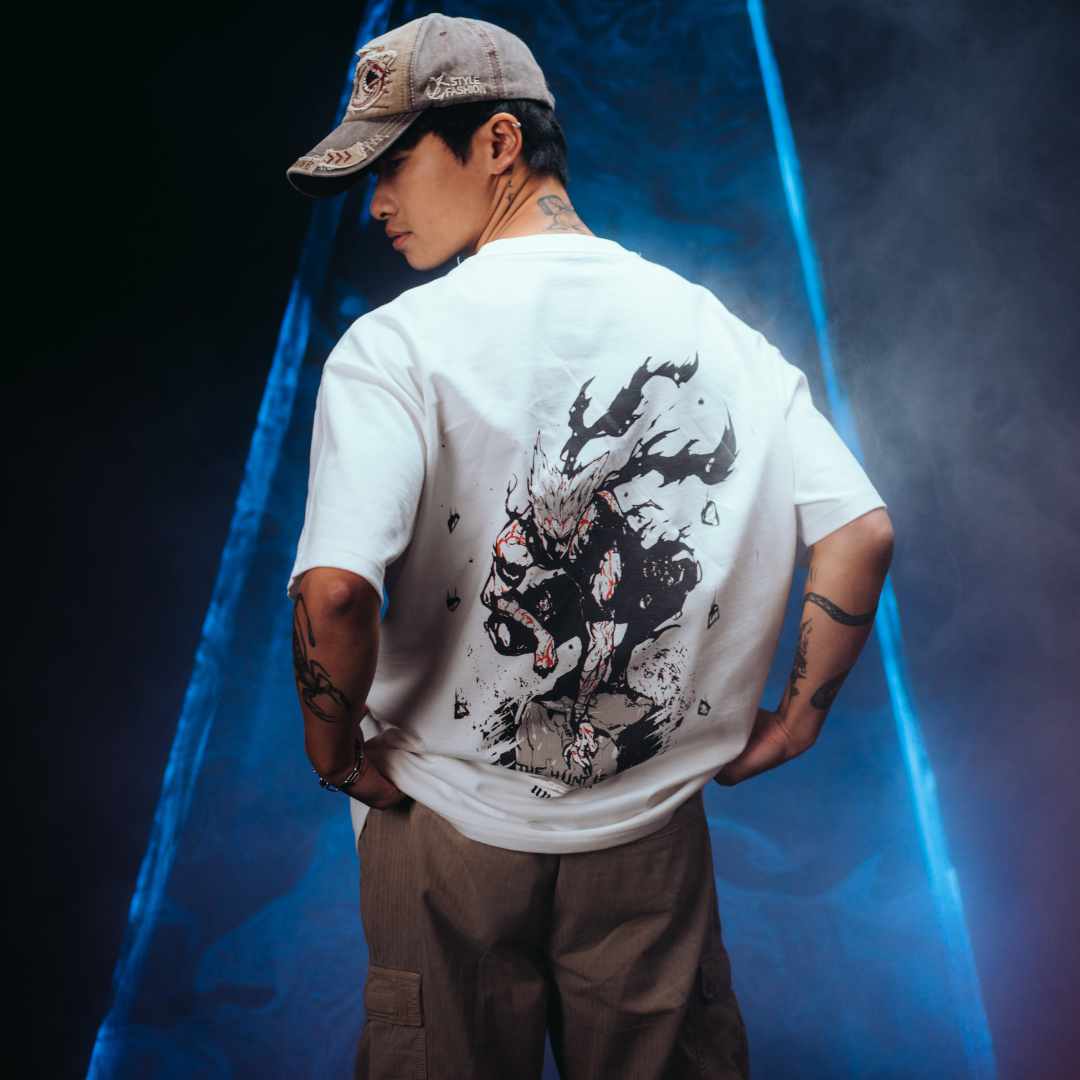 Garou X THE HUNT IS ON - One Punch Man Oversize T-Shirt